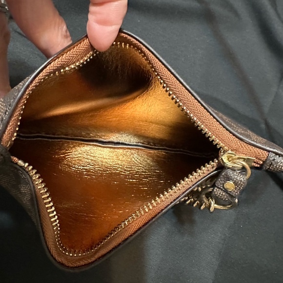 Michael Kors Signature Logo Print Belt Bag With Adjustable Strap - Picture 3 of 5